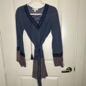 Long sleeve dress with tie waist